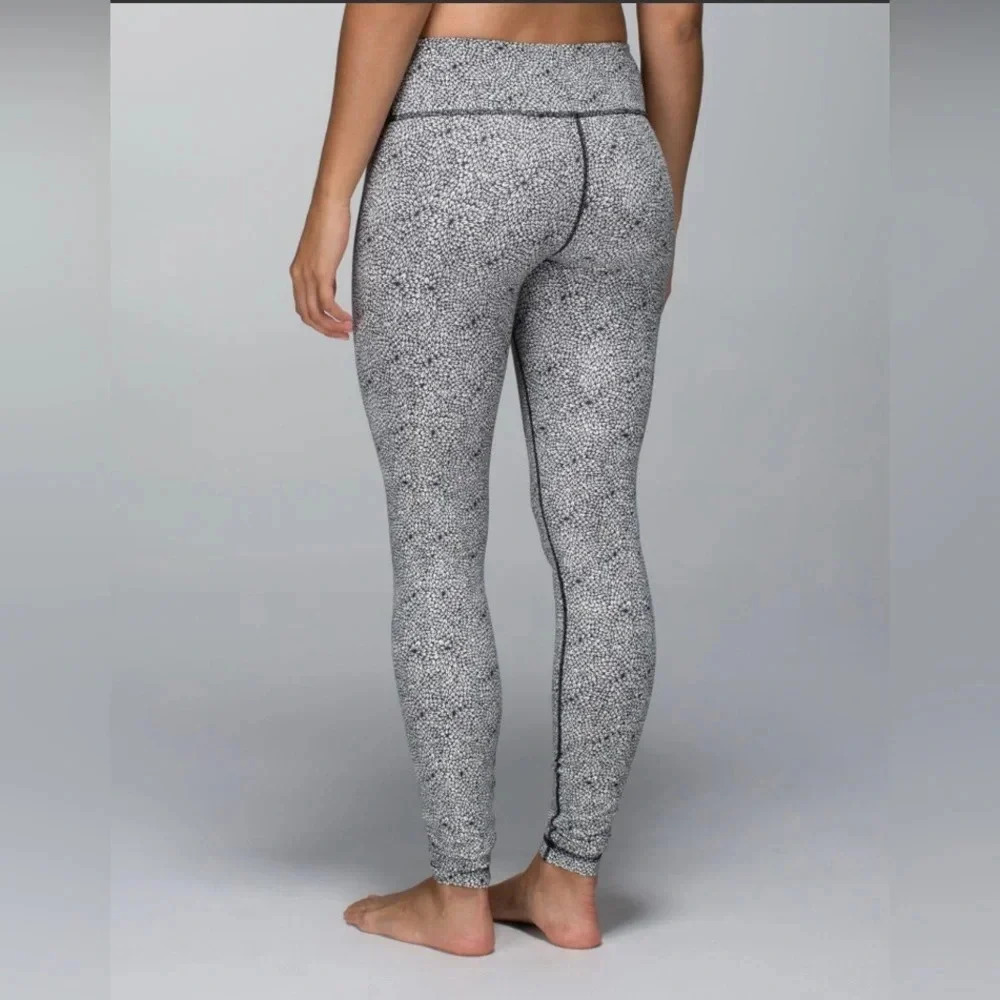 Lululemon Wunder Under Leggings Size